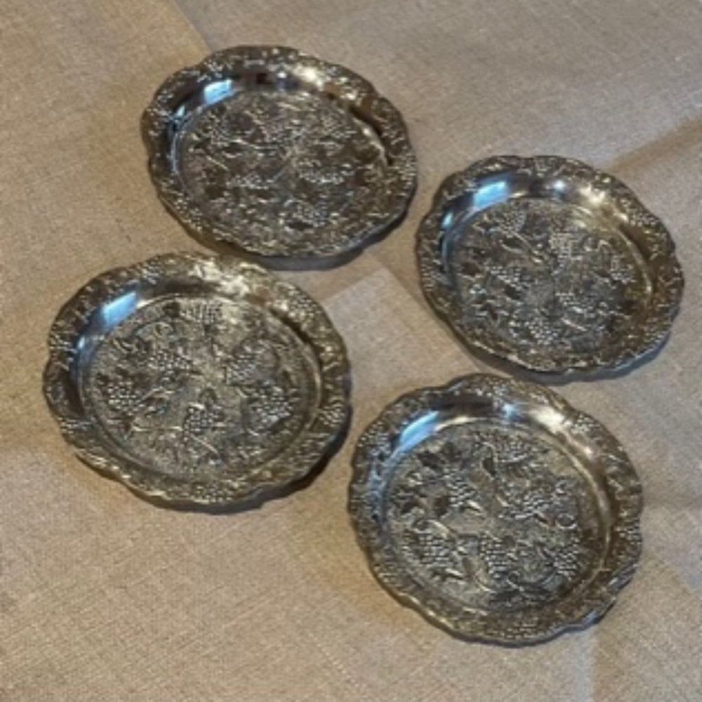 Sheffield Silverplate Grape&Vine Pattern Coasters